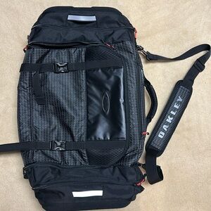 Oakley Link Dufflebag jet black